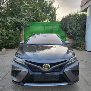 Toyota Camry, 2018