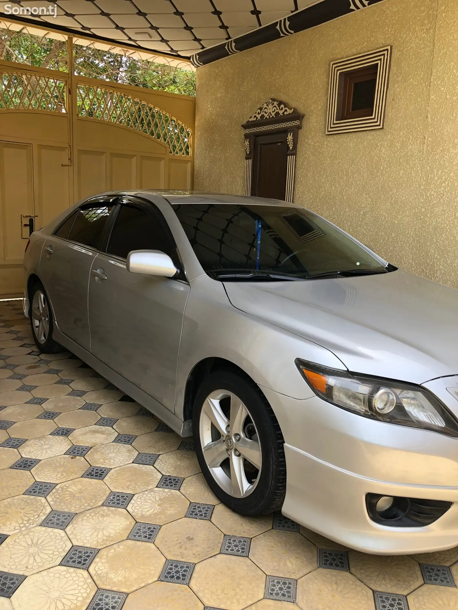 Toyota Camry, 2010-1