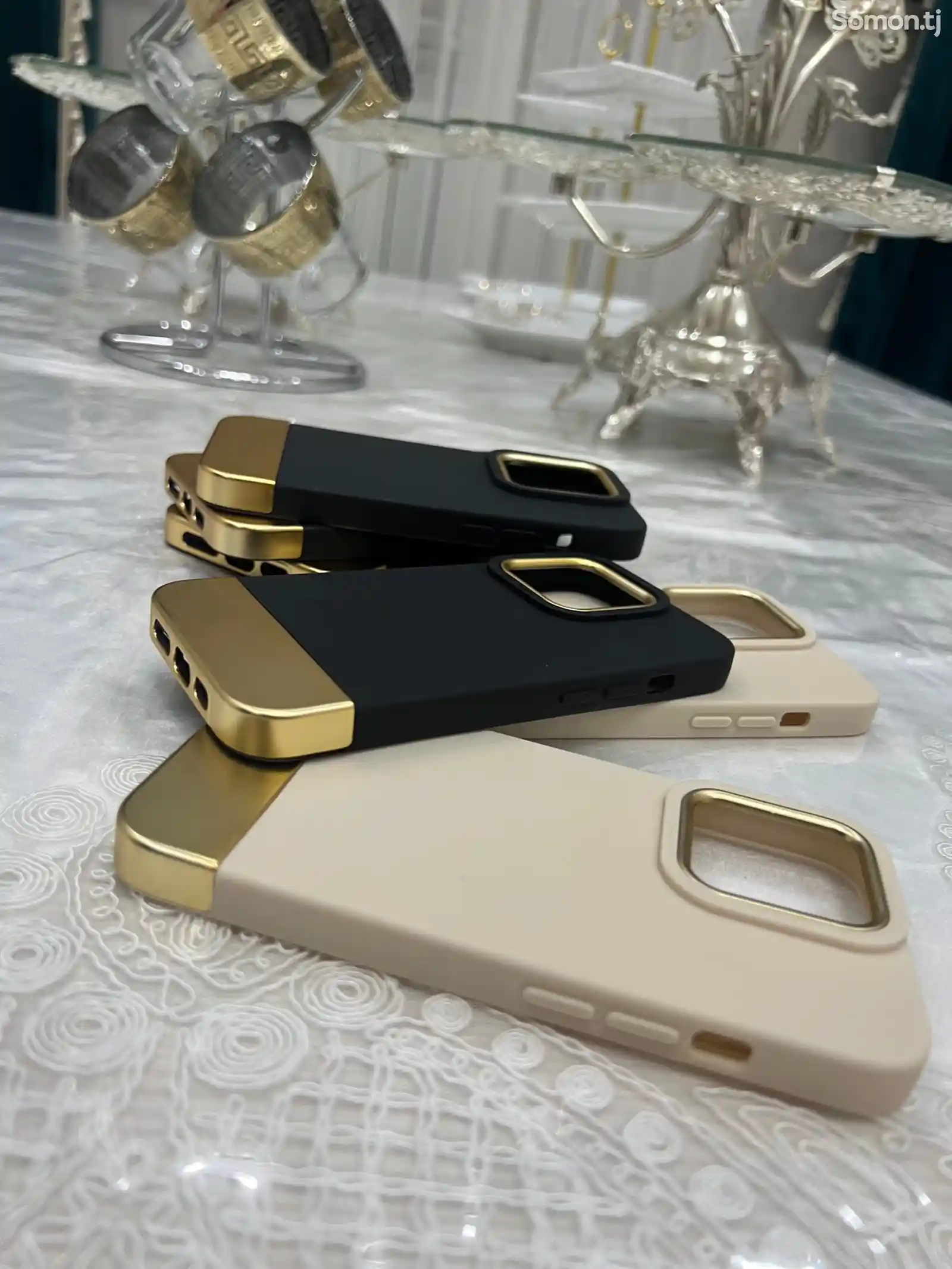 Чехол Gold Cases iPhone-2