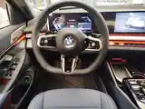 BMW 5 series, 2024-4