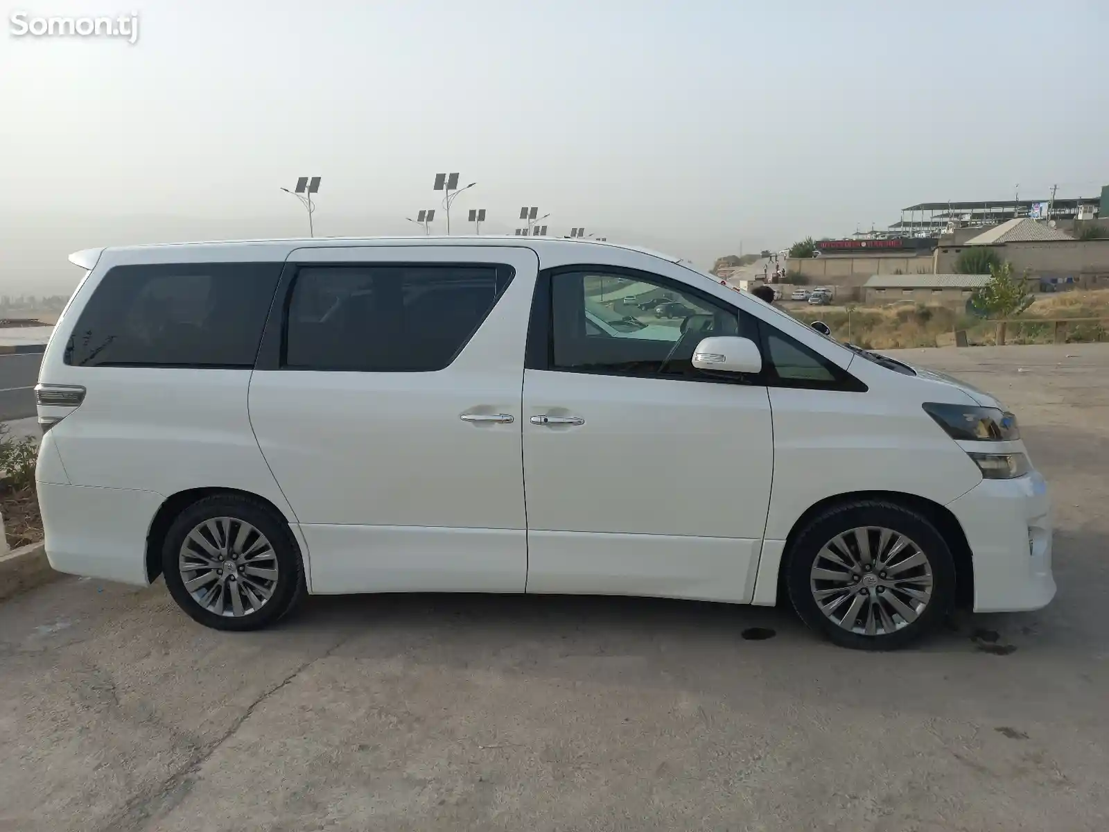 Toyota Vellfire, 2014-2