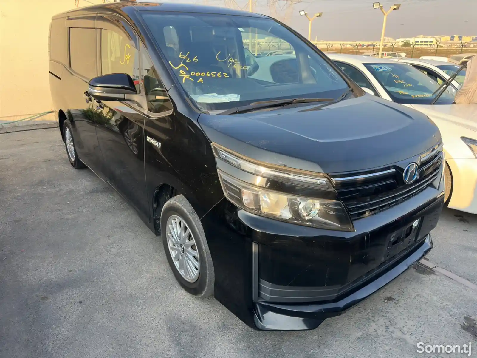 Toyota Voxy, 2014-1