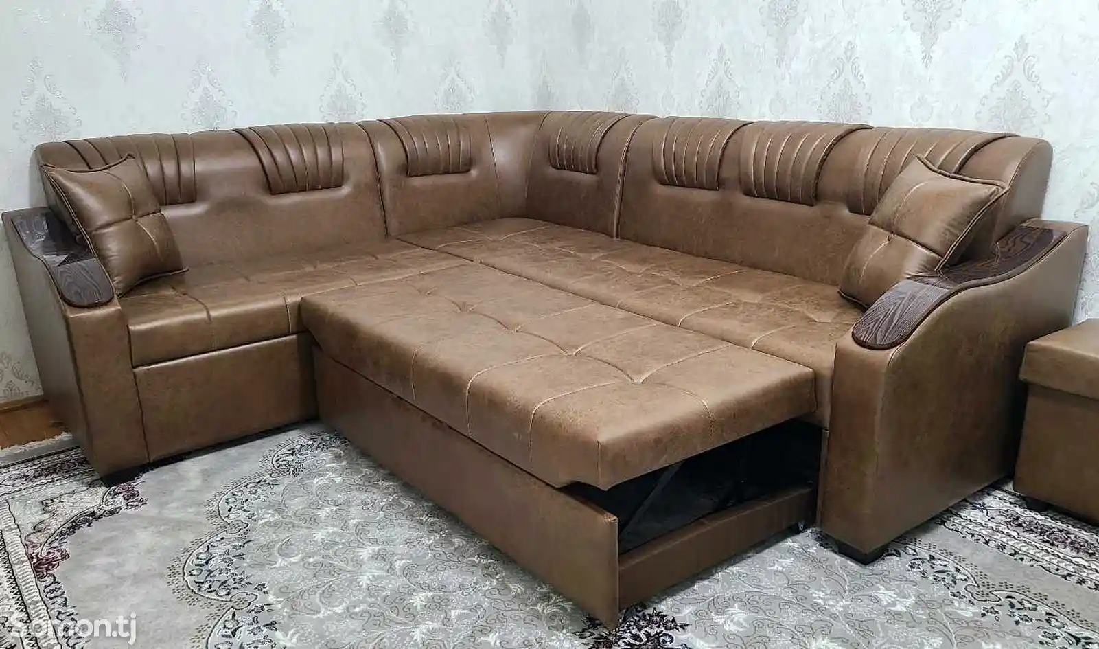 Раскладной диван с подушками на заказ-2