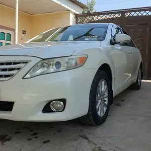 Toyota Camry, 2010