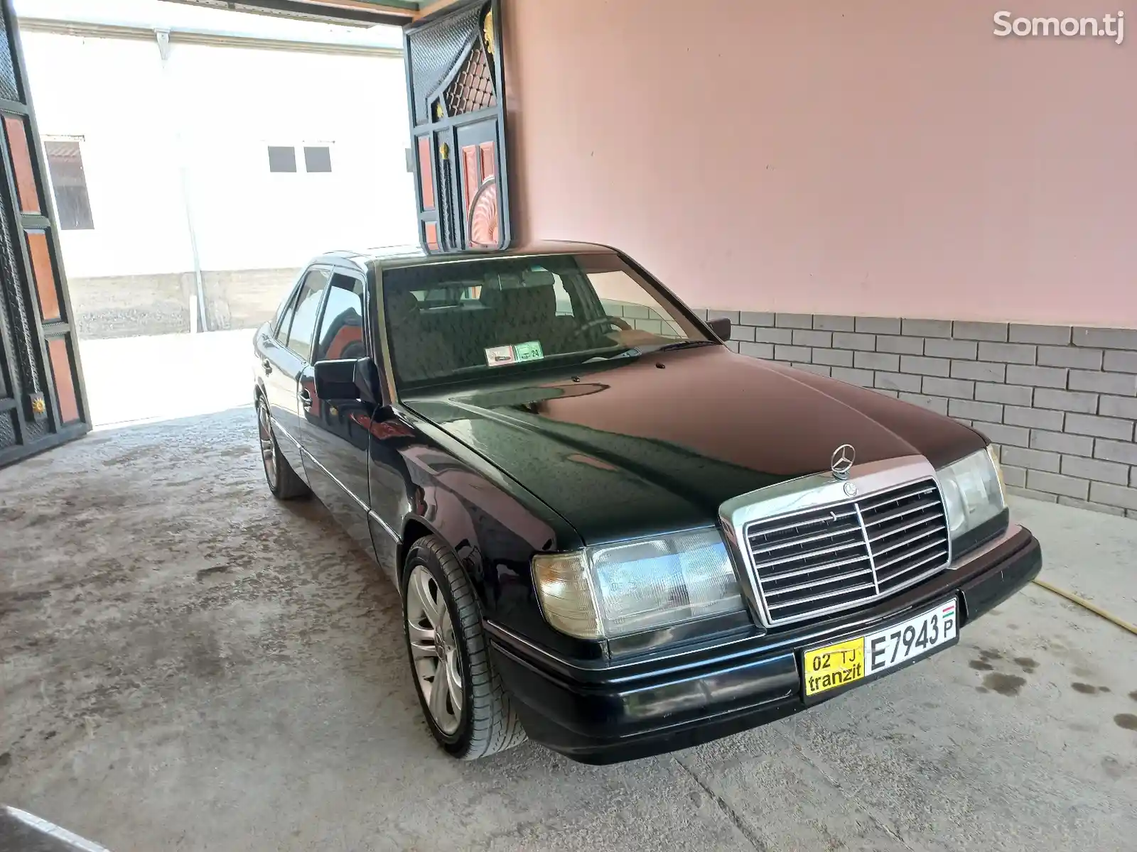 Mercedes-Benz W124, 1990-1