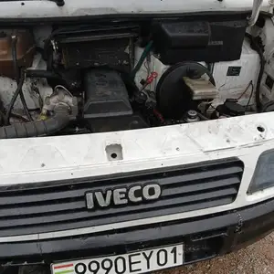 Бортовой грузовик Iveco