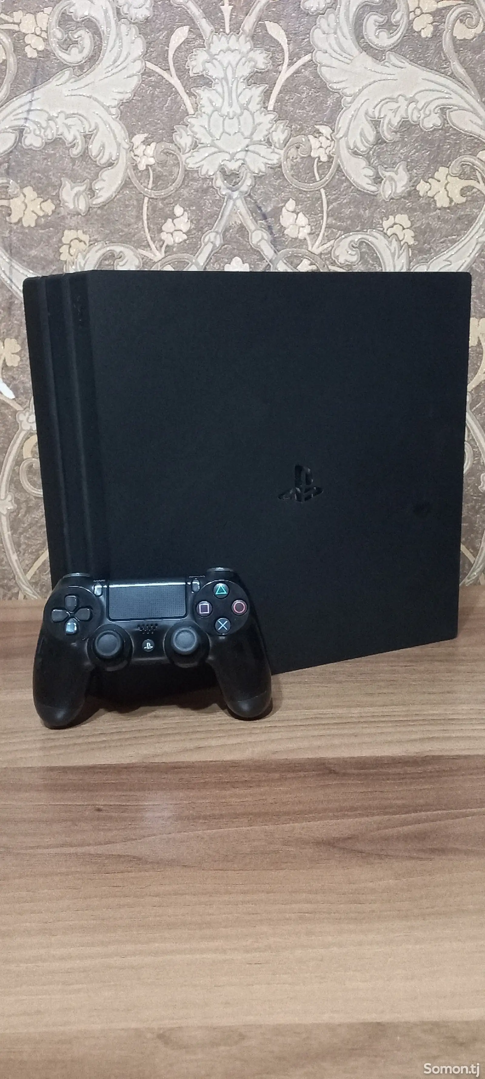 Игровая приставка Sony PlayStation 4 Pro-1