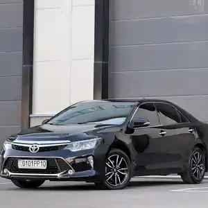 Toyota Camry, 2018