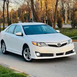 Toyota Camry, 2014