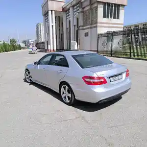 Mercedes-Benz E class, 2010