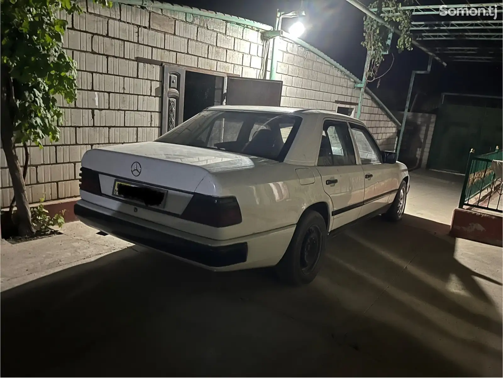 Mercedes-Benz W124, 1988-2