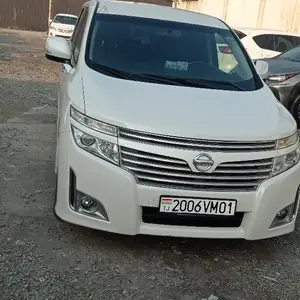 Nissan Elgrand, 2014