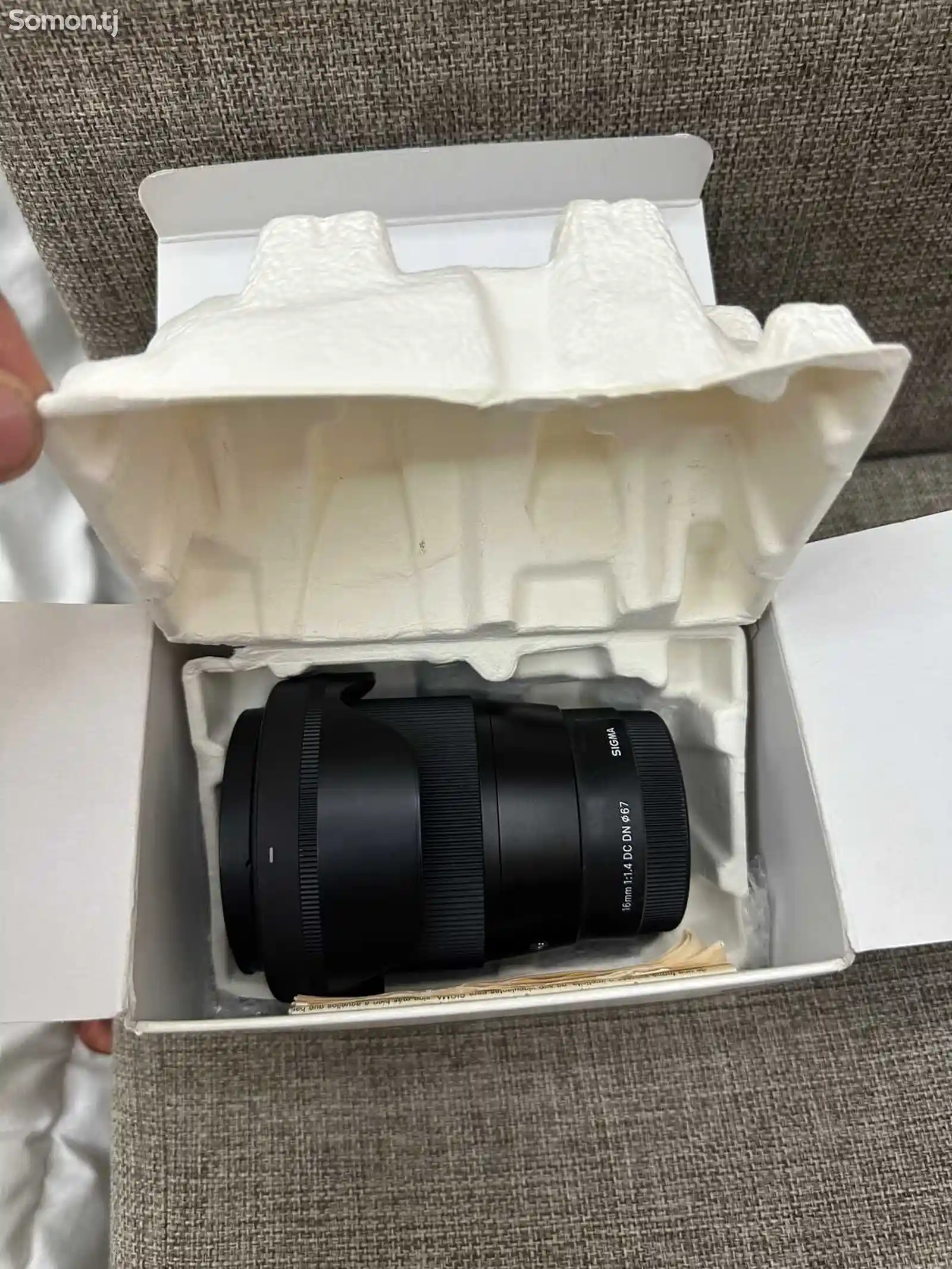 Видеокамера Sony 6400 Sigma 16mm 1.4 E-Mount-10