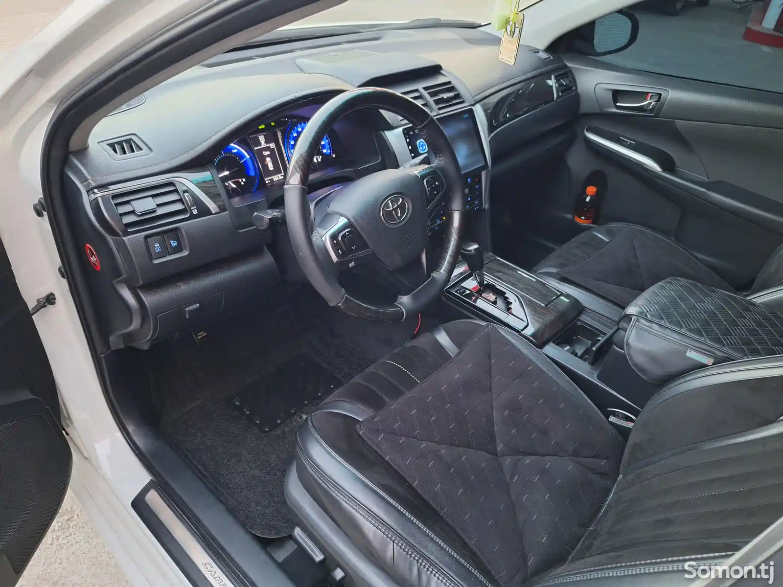 Toyota Camry, 2015-8