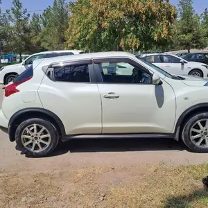 Nissan Juke, 2011