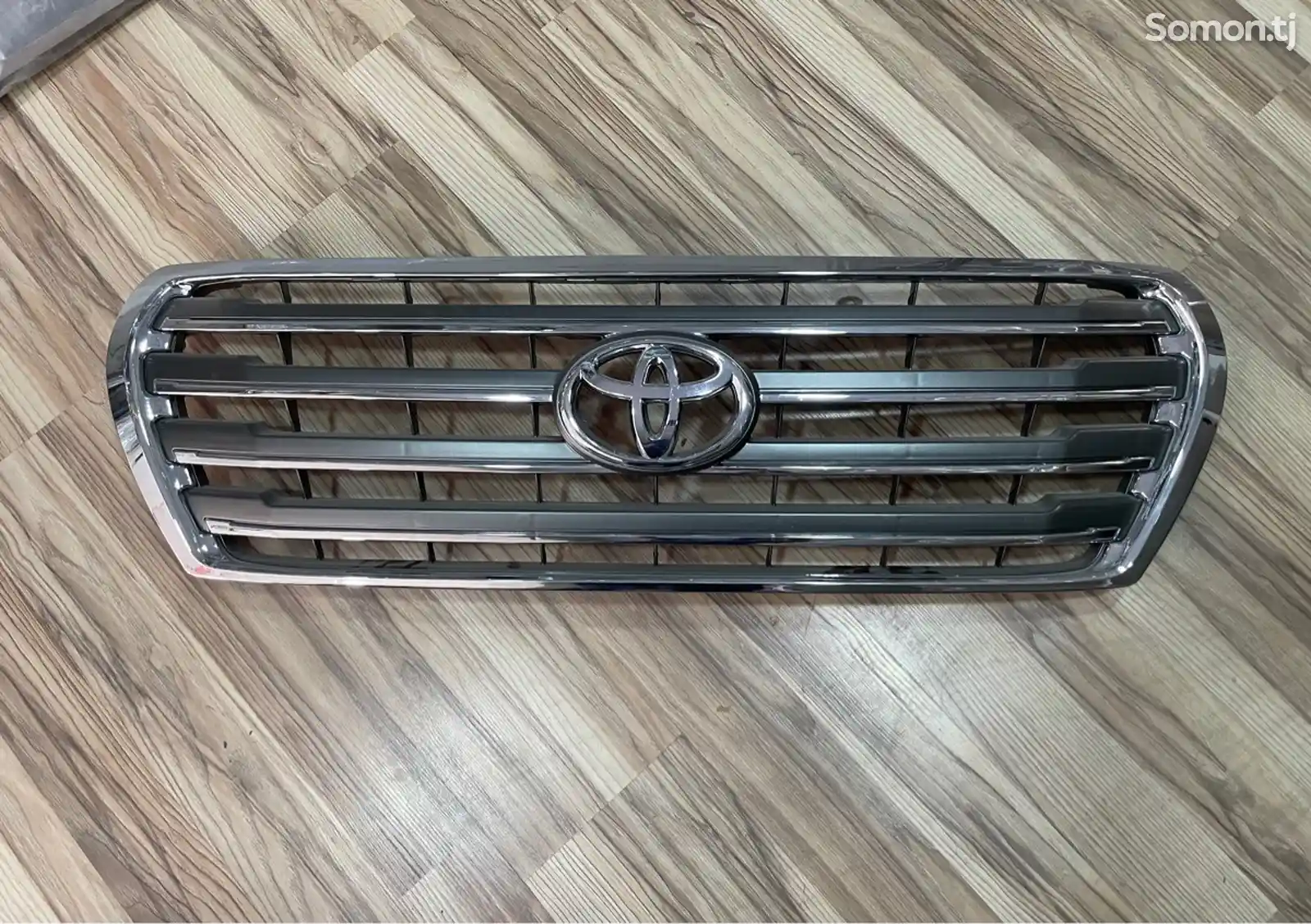 Облицовка от Toyota Land Cruiser 200 2012-1