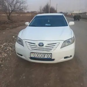 Toyota Camry, 2010