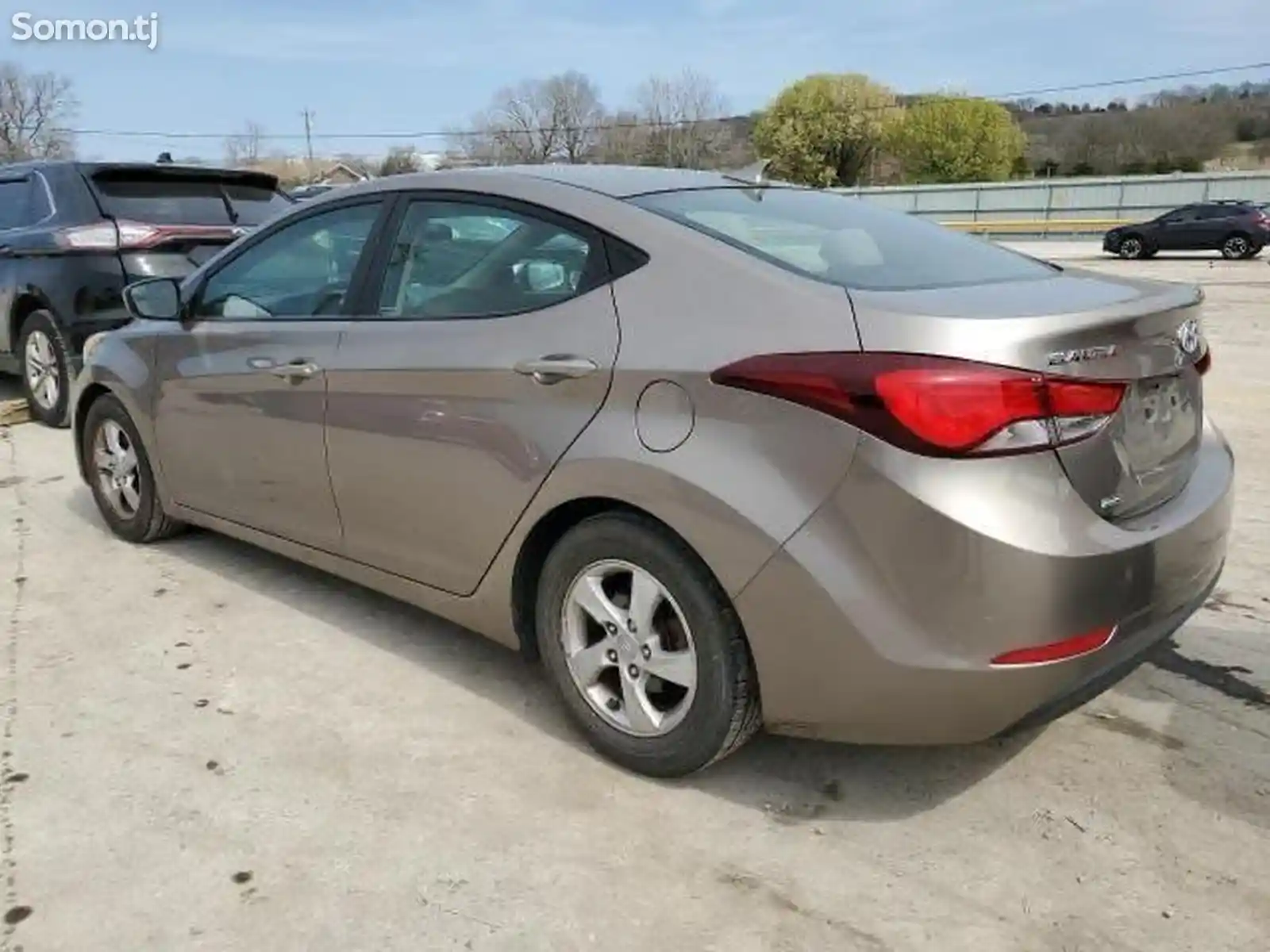 Hyundai Elantra, 2015-10