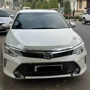 Toyota Camry, 2015