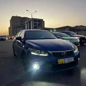 Lexus CT series, 2013