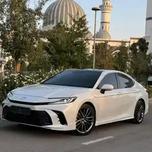 Toyota Camry, 2024