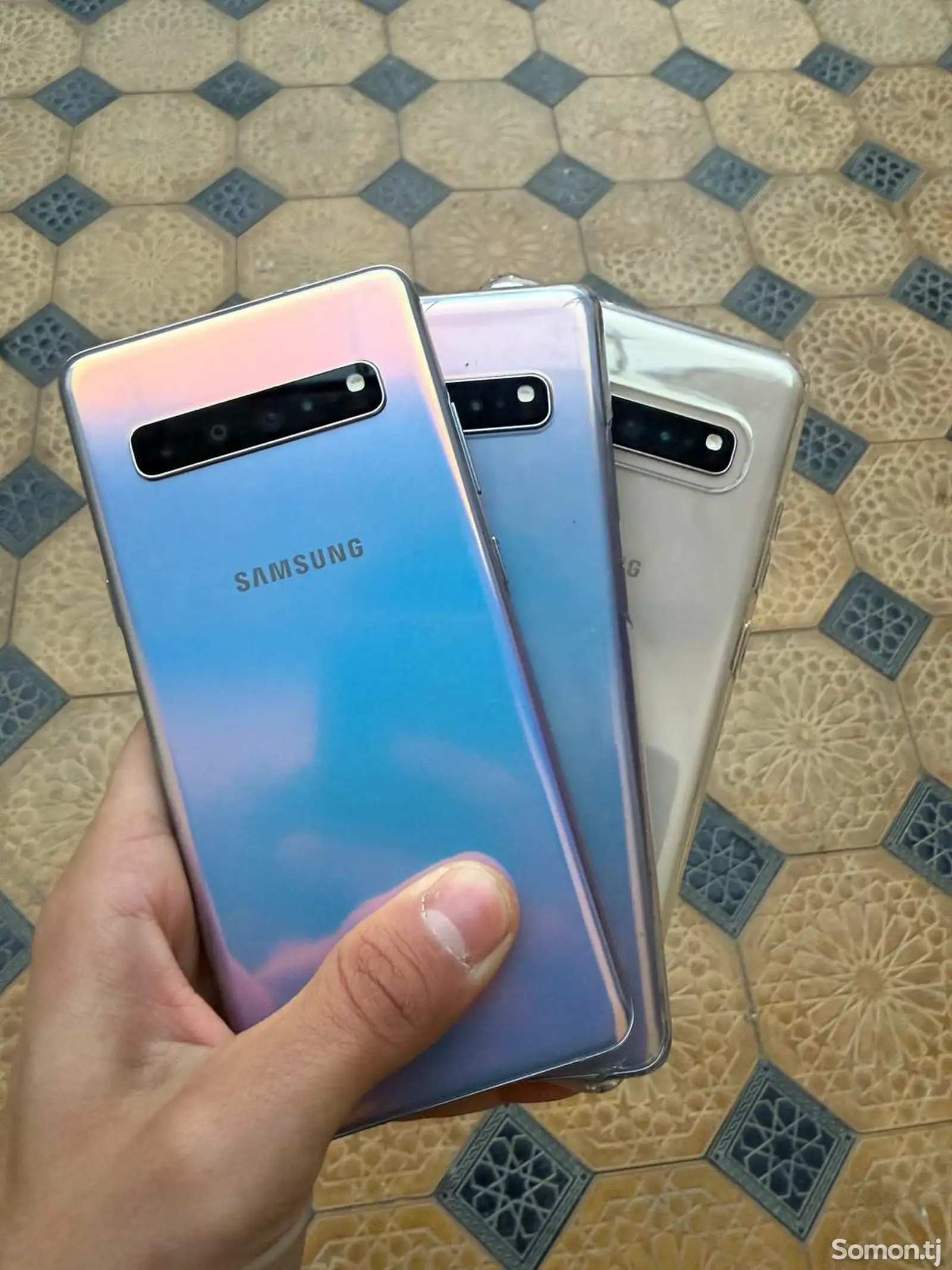 Samsung Galaxy S10+-1