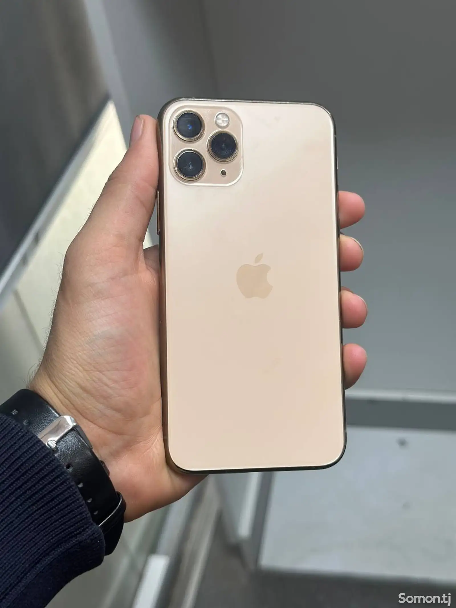 Apple iPhone 11 Pro, 64 gb, Gold-1