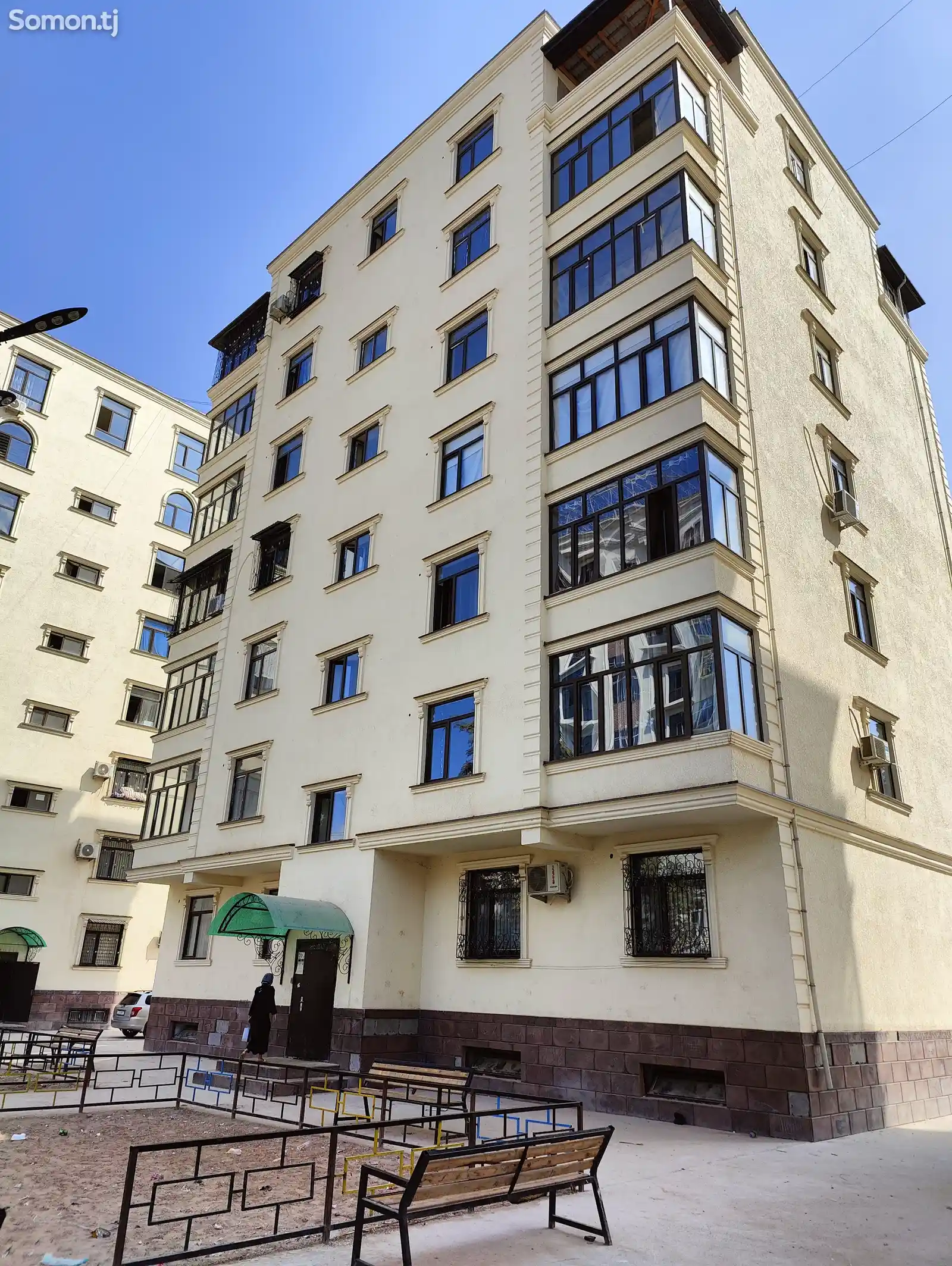 3-комн. квартира, 5 этаж, 69 м², Донишгоҳи Носири Хисрав-1