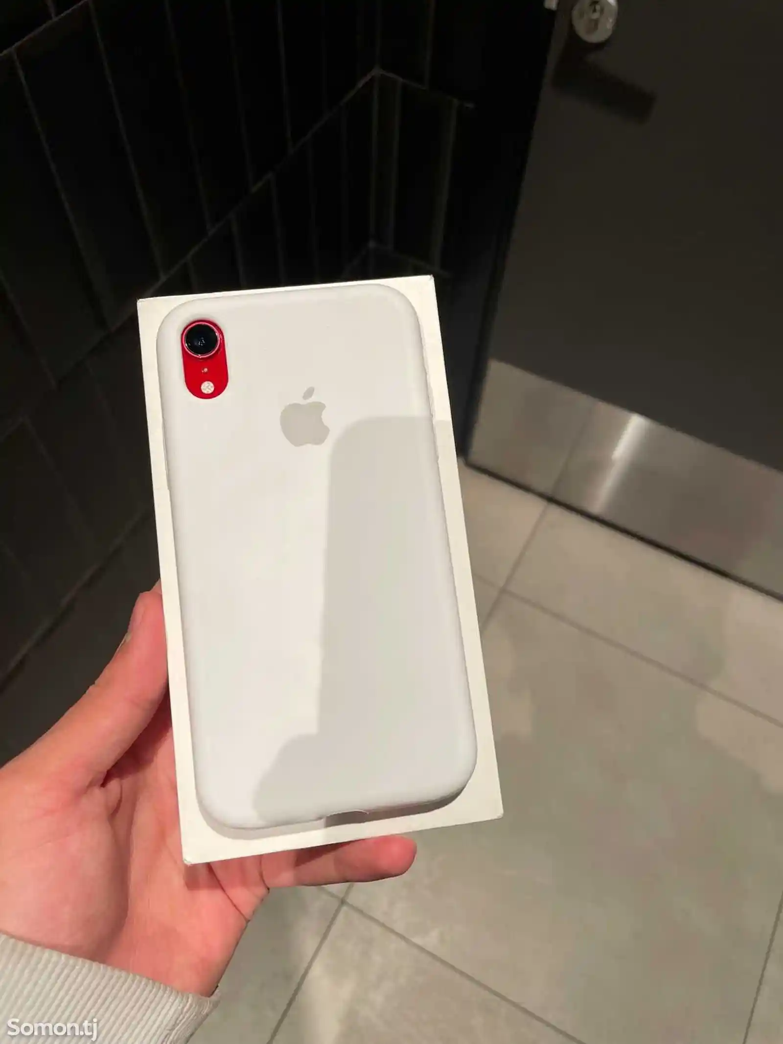 Apple iPhone Xr, 128 gb, Product Red-5