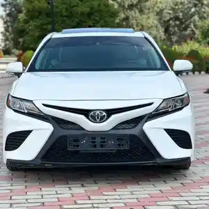 Toyota Camry, 2018