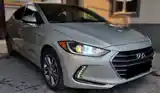 Hyundai Elantra, 2017-9