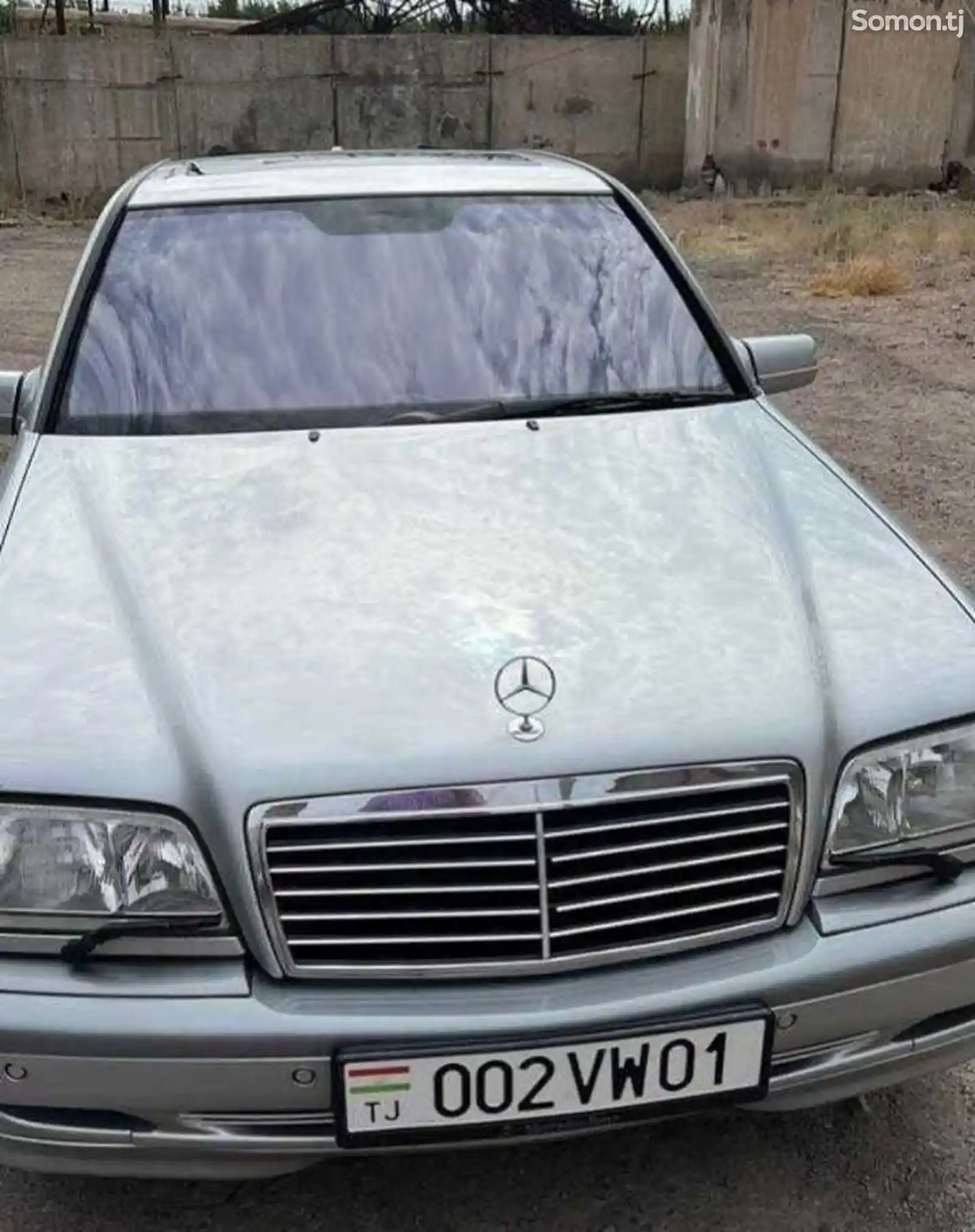 Лобовое стекло на Mercedes-Benz W202-2