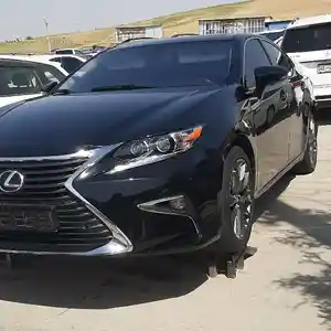 Lexus ES series, 2013