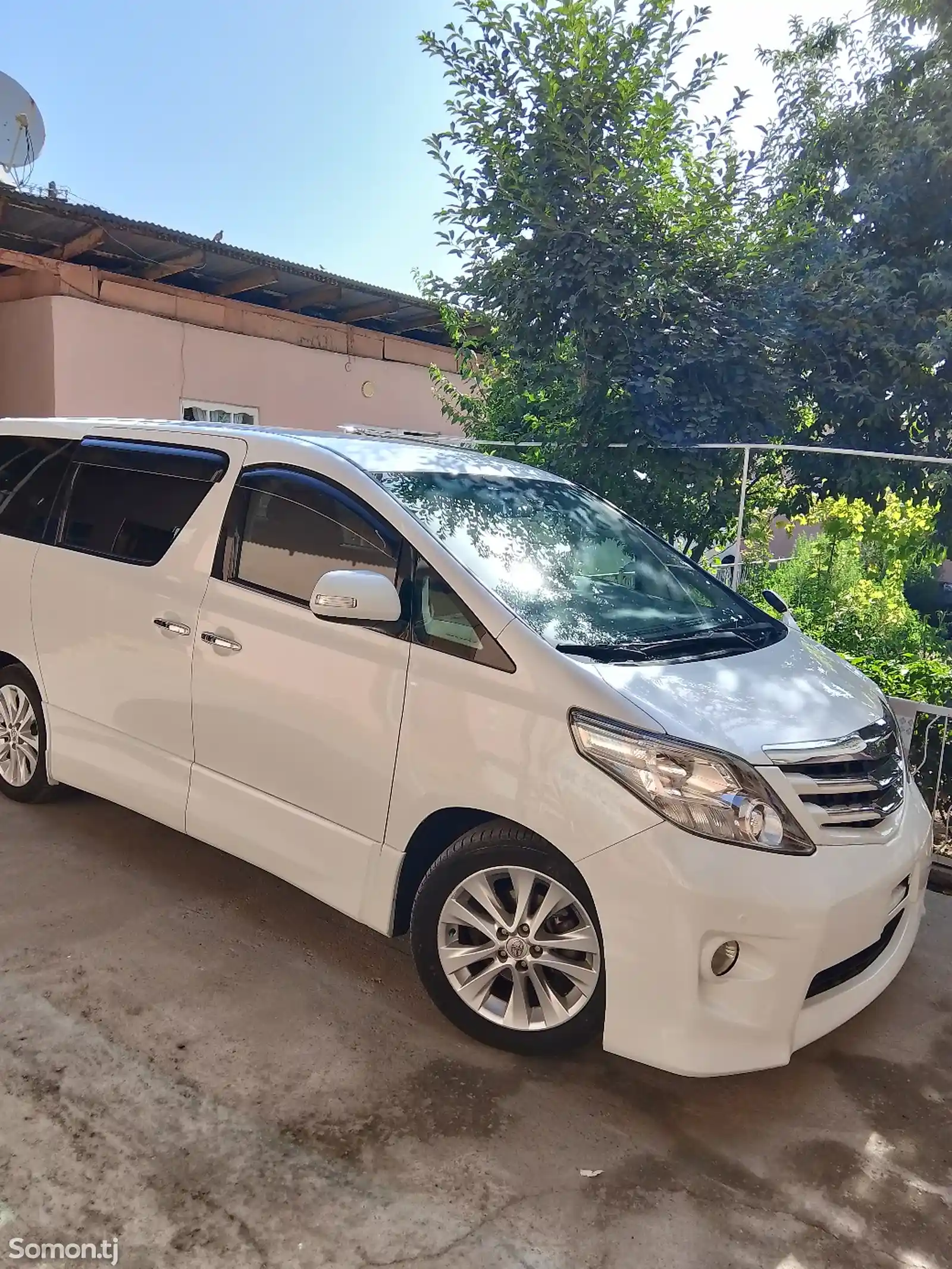 Toyota Alphard, 2014-3