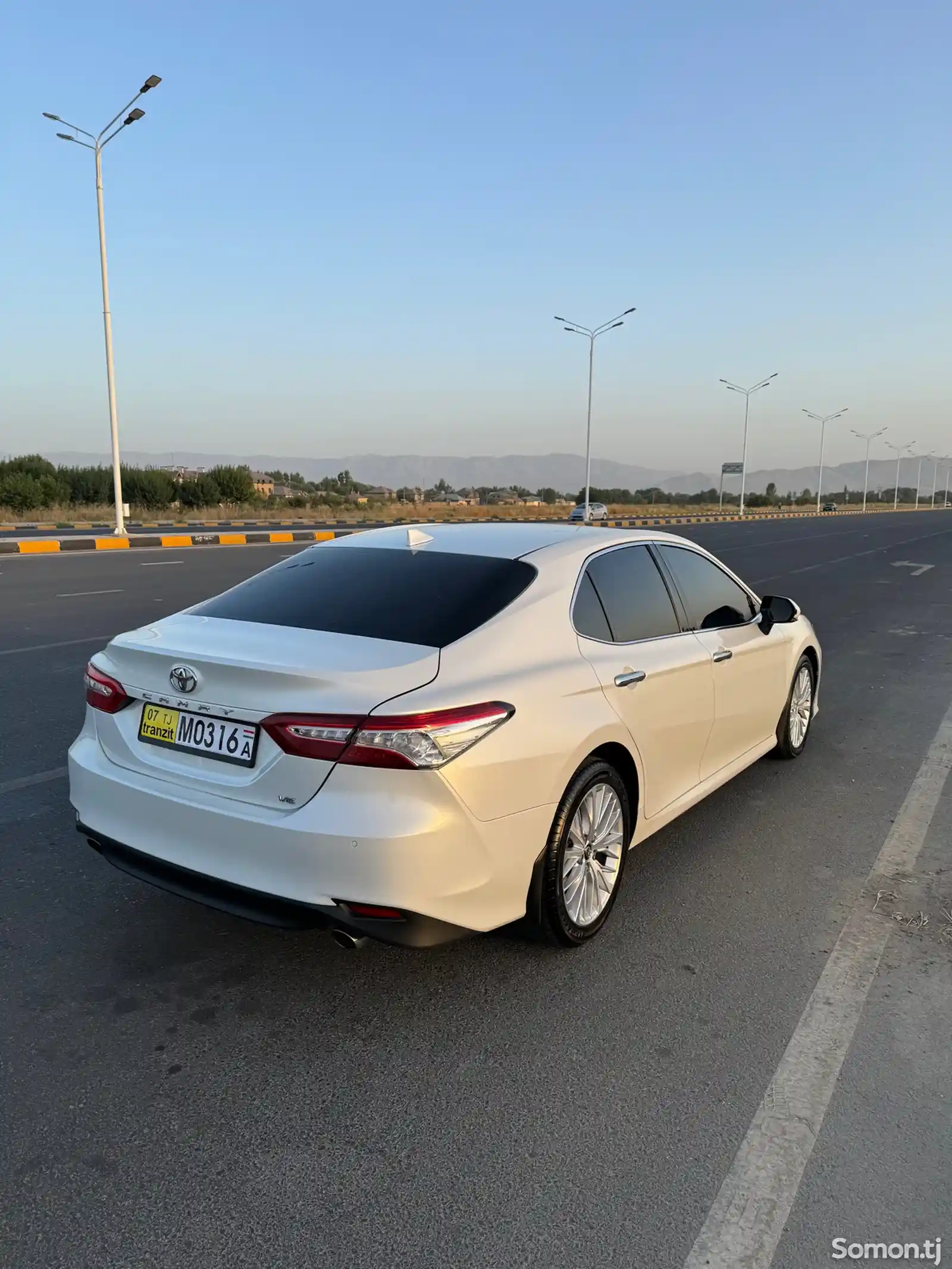 Toyota Camry, 2019-4