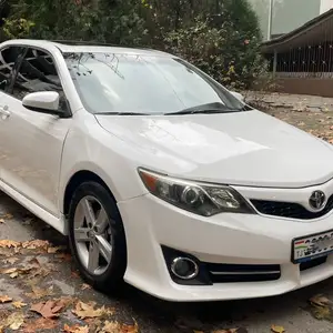 Toyota Camry, 2013