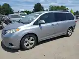 Toyota Sienna, 2016-13