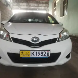 Toyota Vitz, 2011