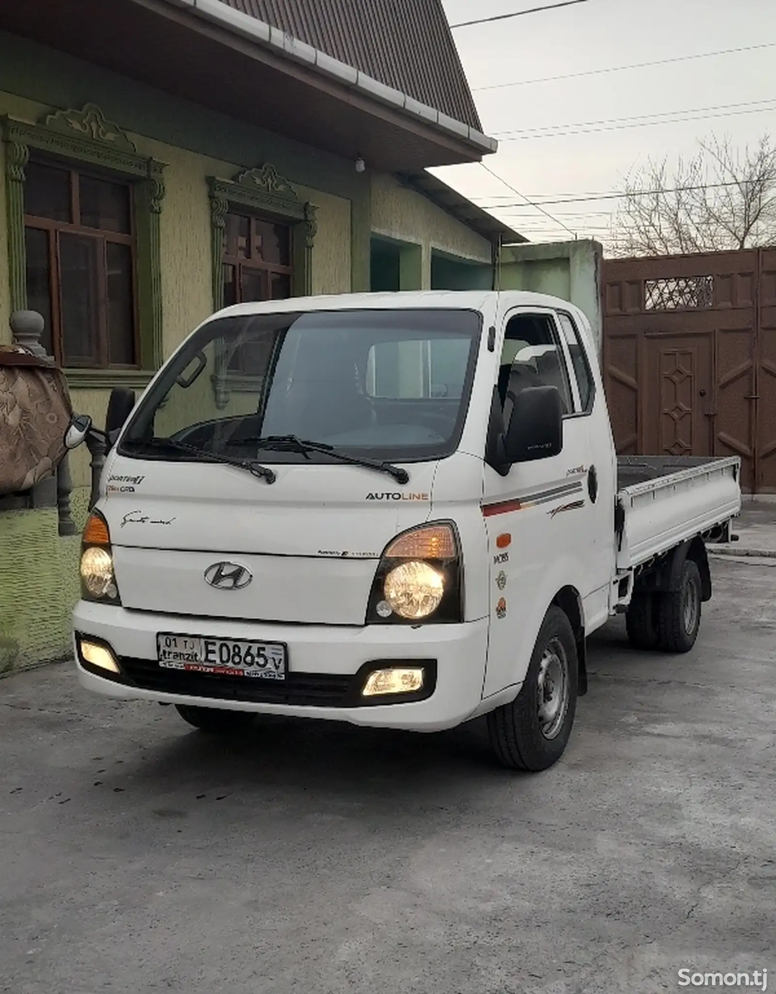 Бортовой автомобиль Hyundai Porter 2, 2011-1