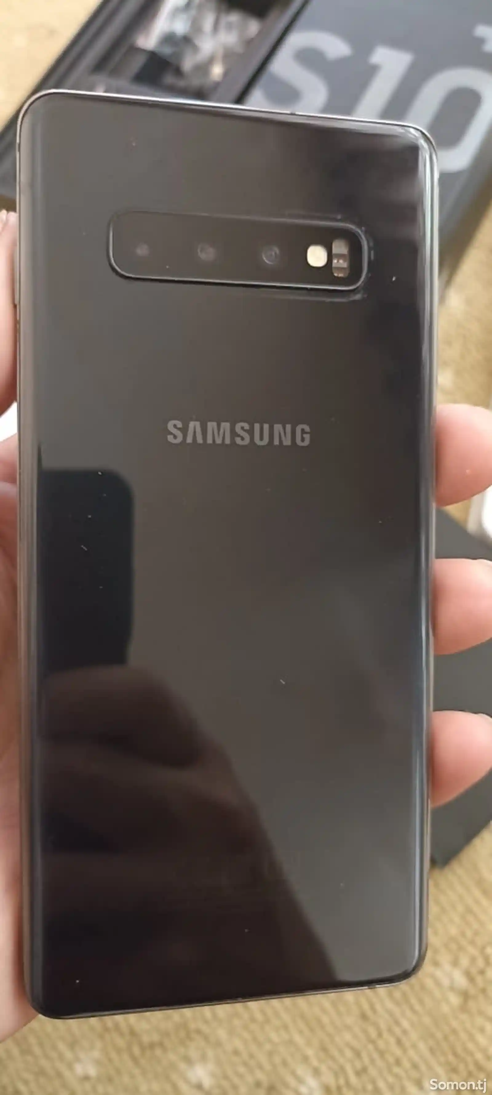 Samsung Galaxy S10 plus-13