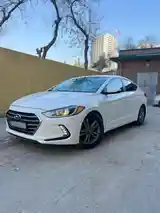 Hyundai Elantra, 2017-3