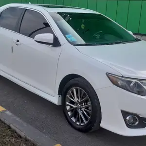 Toyota Camry, 2012