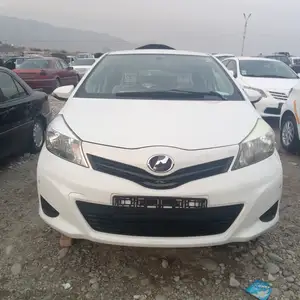 Toyota Vitz, 2012