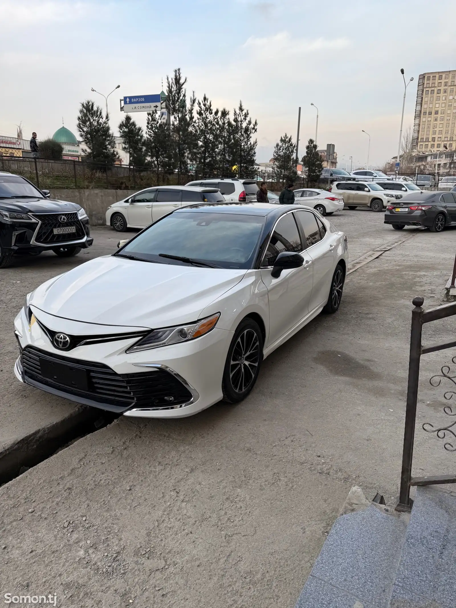 Toyota Camry, 2019-1