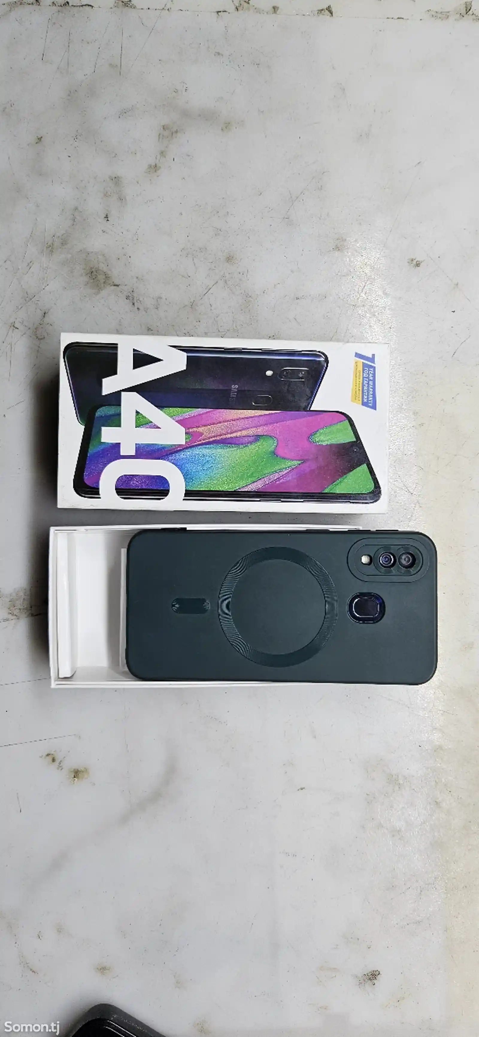 Samsung Galaxy a40-1