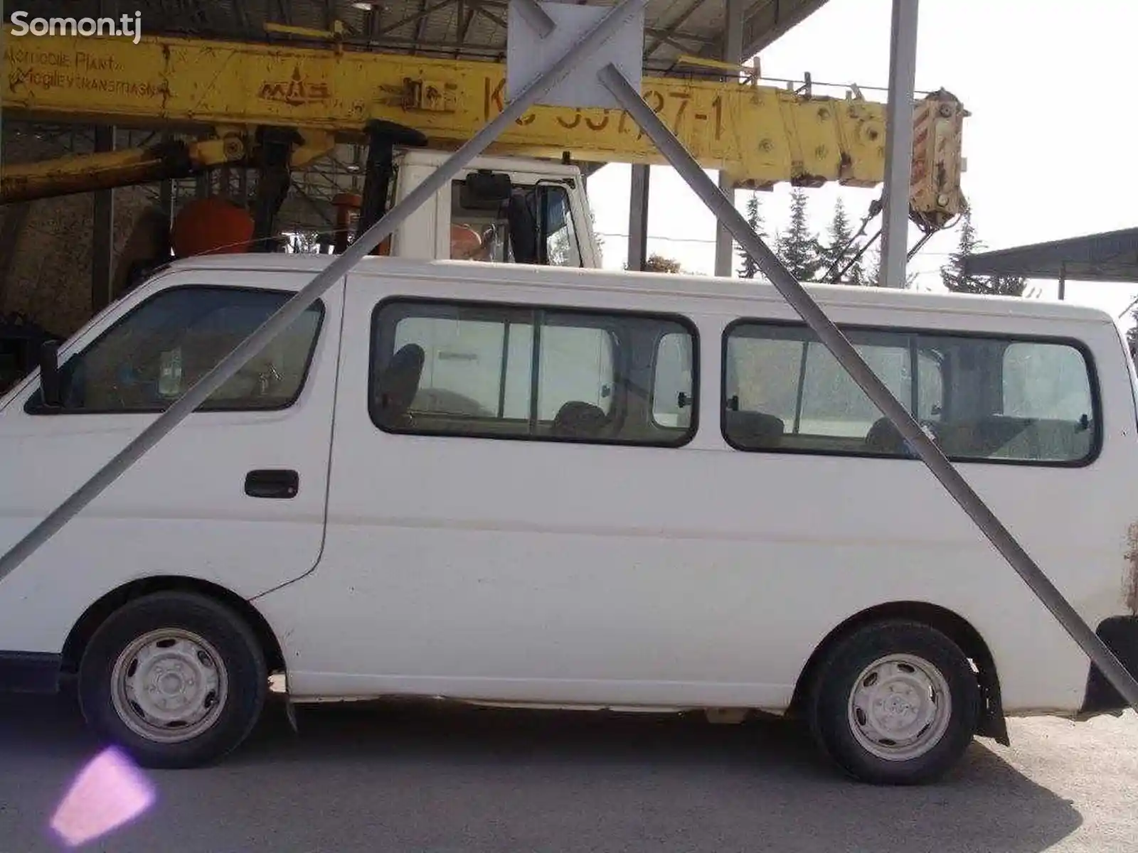 Микроавтобус Nissan Urvan, 2005-2