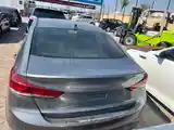 Hyundai Elantra, 2018-3