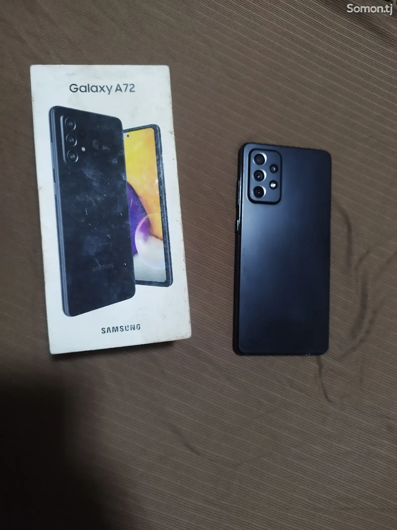 Samsung Galaxy A72-1