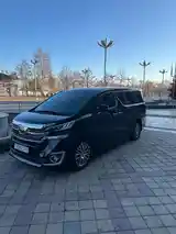 Toyota Vellfire, 2015-4