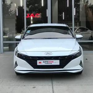 Hyundai Elantra, 2022